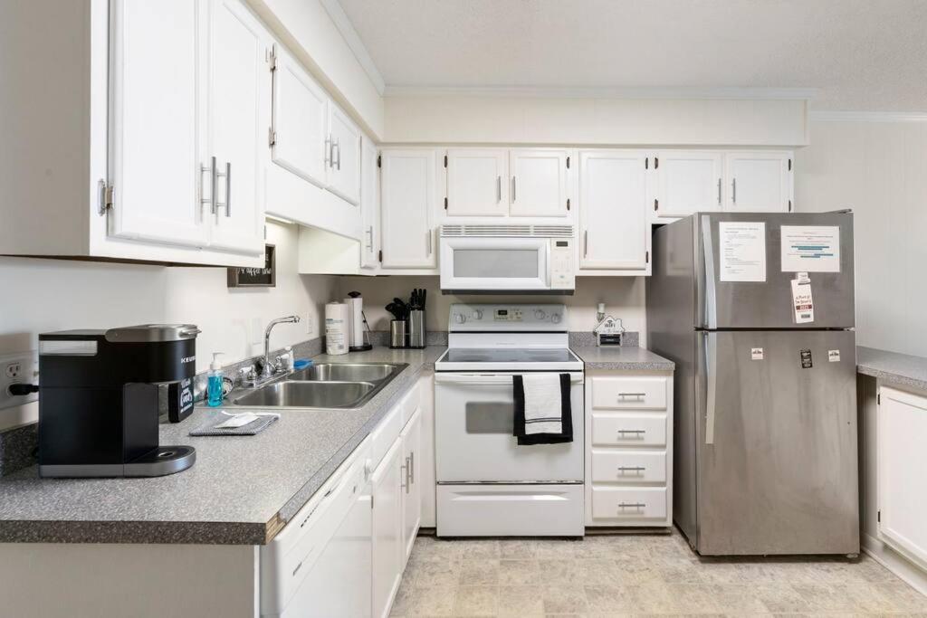 Great Beach Getaway! Apartment Myrtle Beach Bagian luar foto
